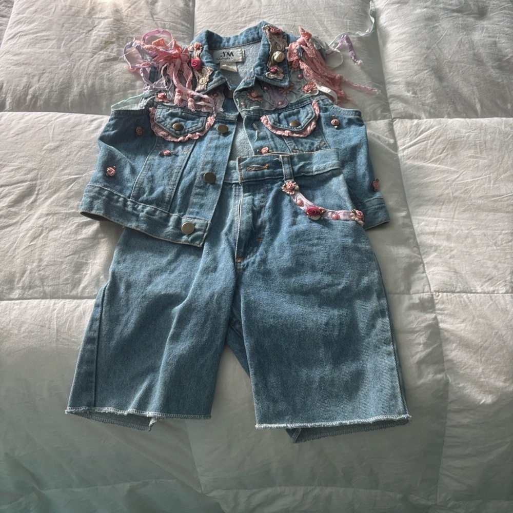 Embellished Denim vest and Shorts Set for girls